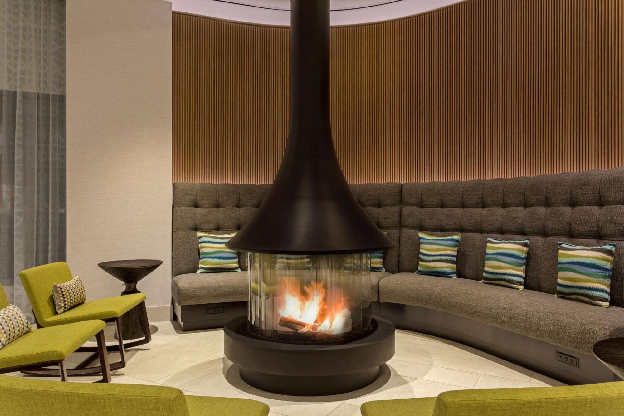 Hilton Garden Inn Boston Brookline, Ma Екстер'єр фото